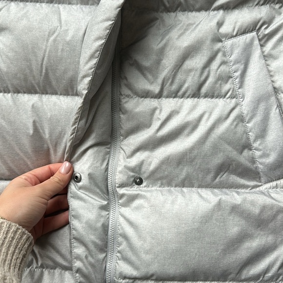 NWT Women's Grey EDDIE BAUER Cirruslite Down Coat - Picture 3 of 5